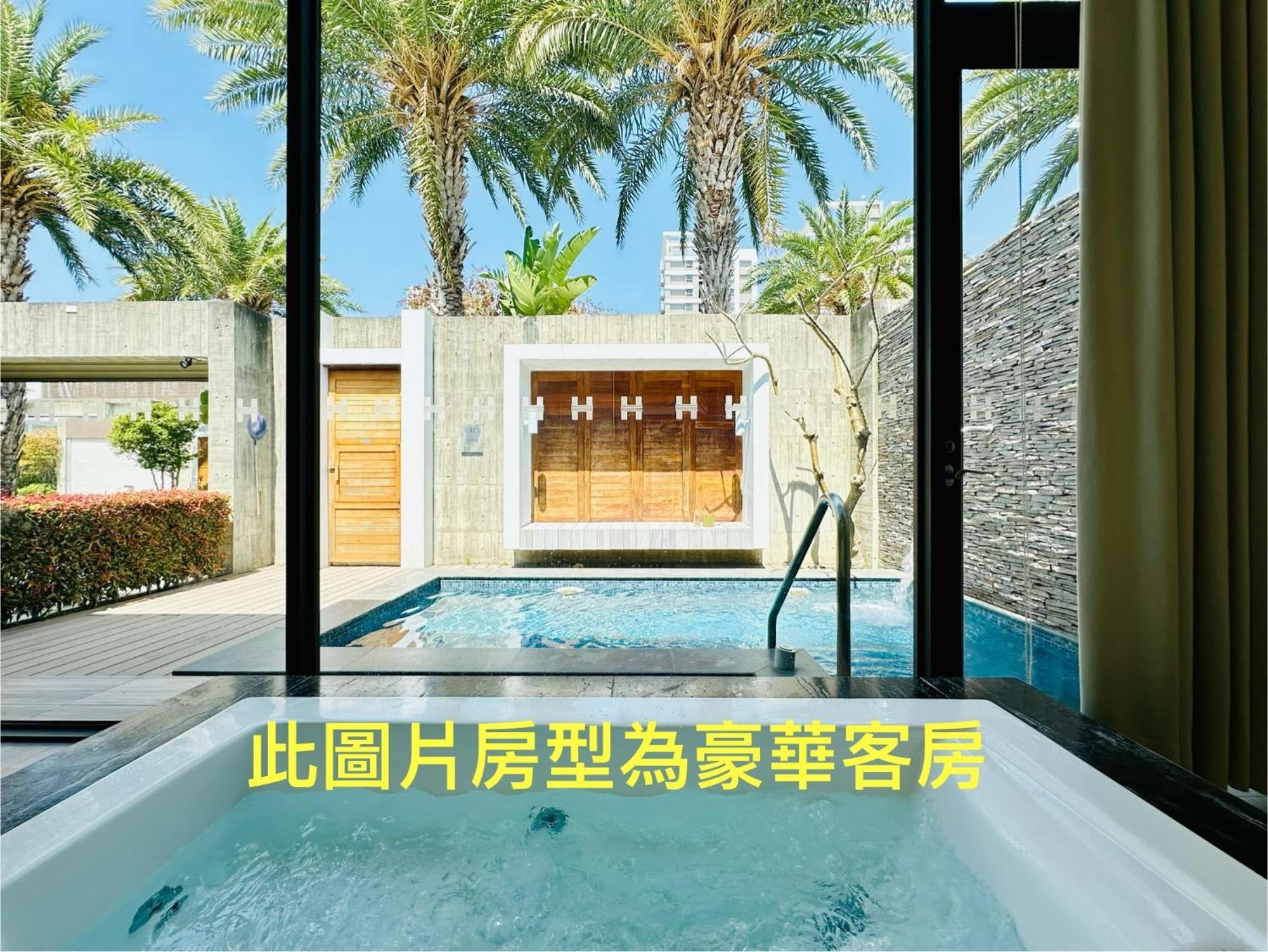 H Villa Inn Tainan Bagian luar foto