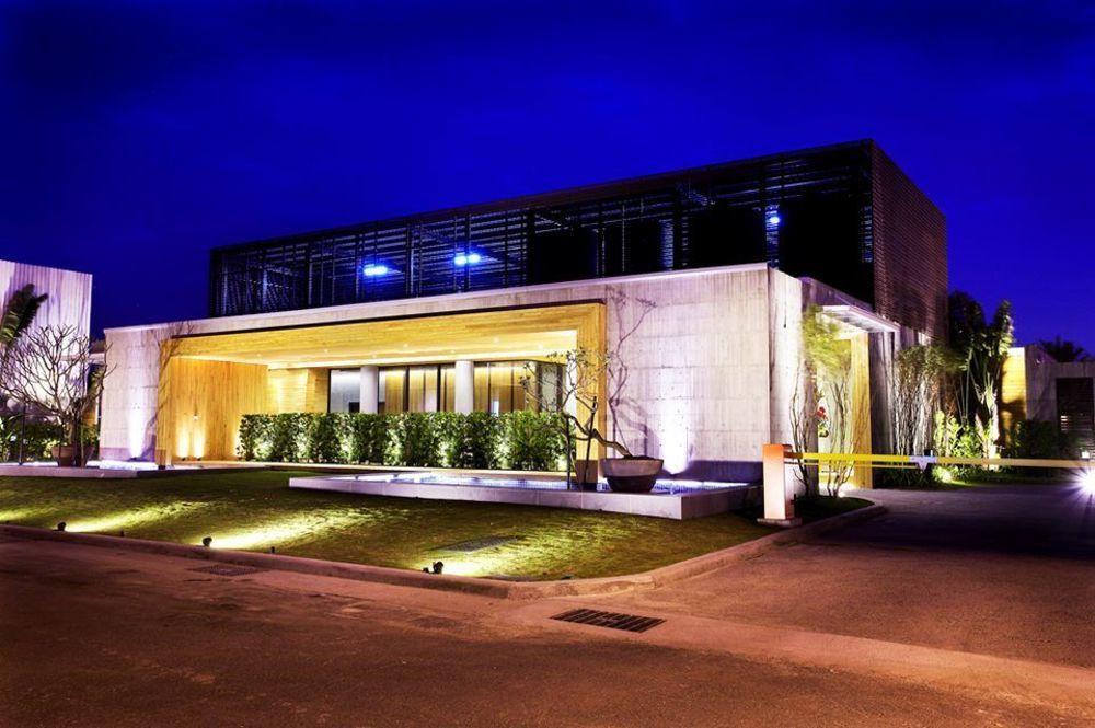 H Villa Inn Tainan Bagian luar foto