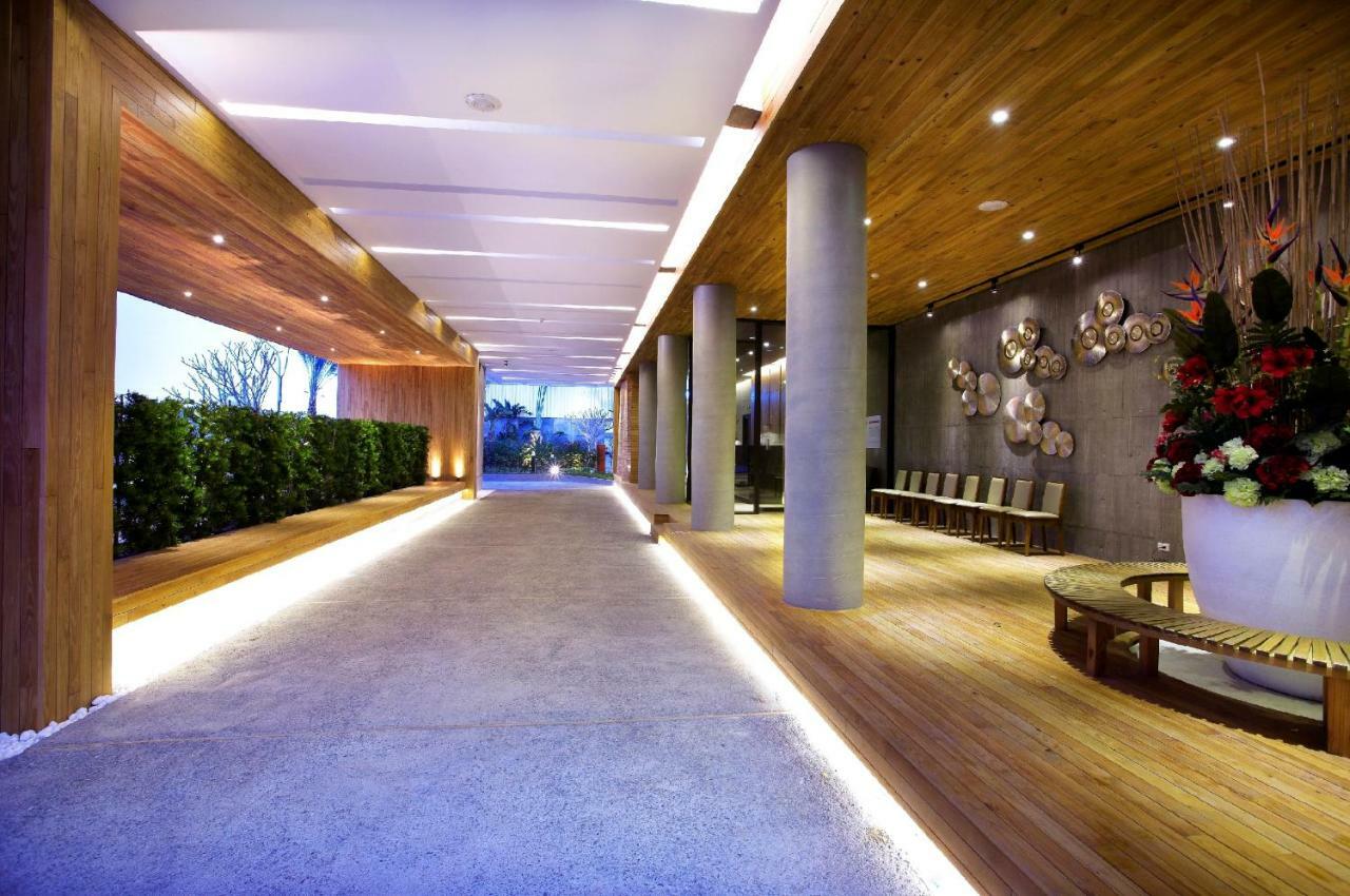 H Villa Inn Tainan Bagian luar foto